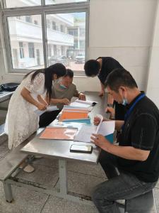 通城县麦市镇：严抓食堂安全细节 守护校园“食”字路口