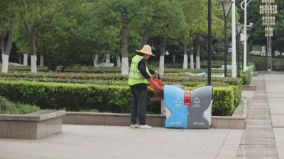 【“五一”我在岗】环卫工人：用汗水守护城市“颜值”