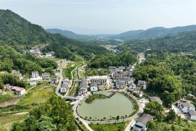 通城县五里镇左港村：聚力乡风文明培育 共建全国文明村