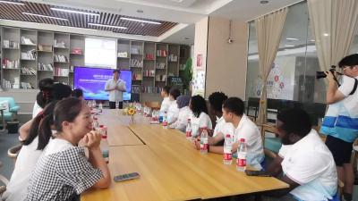 视频-中南财经政法大学组织中外学生来通城开展社会实践与文化体验活动