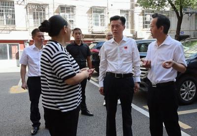 杨修伟到隽水镇雁塔社区调研基层治理工作