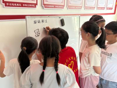 指尖粘土 创意无界丨武昌理工学院“启元计划”星火志愿服务队到通城县沙堆镇湾船咀村开展粘土手工课程