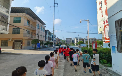 通城县马港镇推垅社区：青春力量赋能社区治理 童心行动共绘洁净家园
