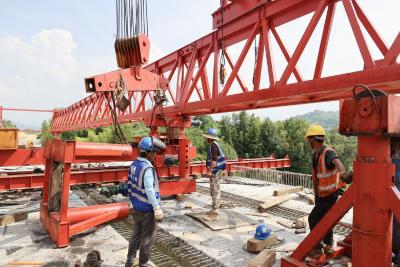 【项目进行时】通修高速公路建设冲刺提速 预计明年6月完工