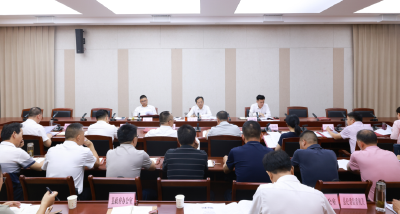 黄建平主持召开县委常委会2025年第22次会议