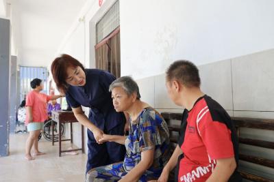 通城县大坪乡福利院彭小梅：扎根福利院 用爱心筑牢温暖港湾