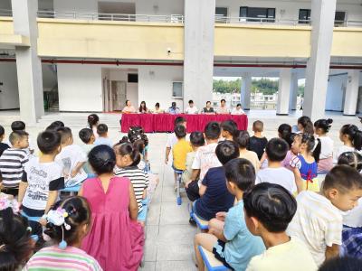 通城县麦市中心完小：筑牢安全防线 护航阳光成长