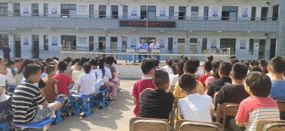 通城县石南镇凡店完小：法治春风进校园 护航成长助扬帆