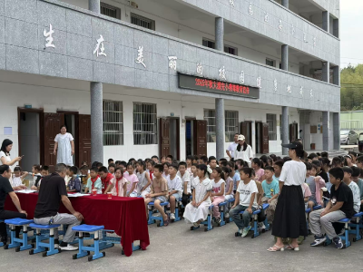 通城县四庄乡开展“禁毒宣传进校园，筑牢防线护青春”活动
