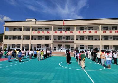 通城县麦市镇黄龙完小开展纪念“九一八”主题教育活动