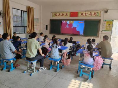 【大思政课】通城县五里镇湾头完小开展爱国主义与国防主题教育活动