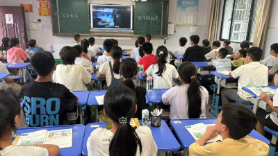 通城县南门中学：禁毒班会鸣警钟，青春筑牢防毒墙