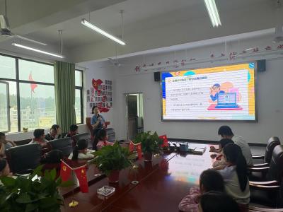 通城县麦市中心完小：深化法治教育 呵护身心健康