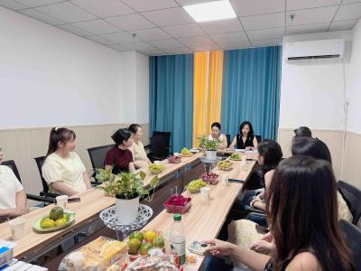 通城县黄源幼儿园召开膳食委员会专题会议