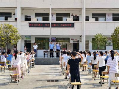 通城县石南镇：部门联动进校园，融合育人助成长