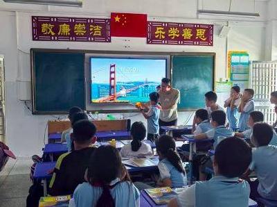 【大思政课】通城县马港镇中心完小邀请县科协专家开展“崇尚科学”主题教育活动