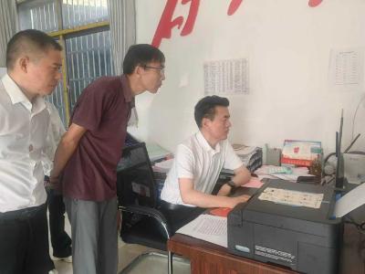 杨修伟调研督办农村集体“三资”管理工作