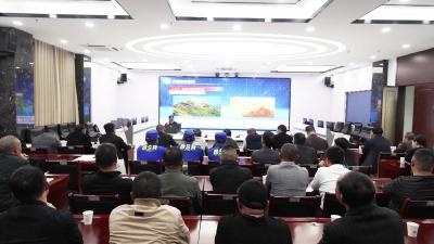 通城县举行2025年森林防灭火培训 筑牢秋季生态安全防线