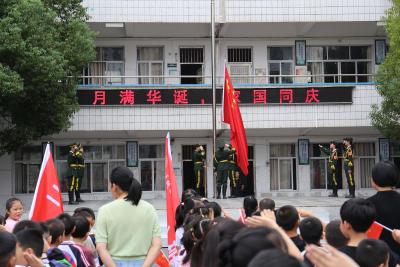 月满华诞 家国同庆丨通城县隽水小学双节同庆活动精彩纷呈