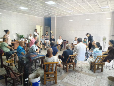 通城县石南镇仙姑村：召开屋场会 推动重点工作落地见效