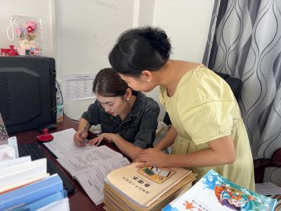 通城县沙堆镇中心完小：案头“亮宝” 细节之处见匠心