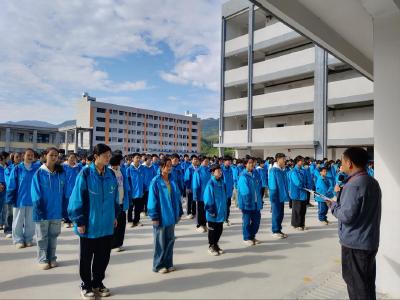 通城县麦市中学开展专项教育整顿活动 筑牢校园安全防线