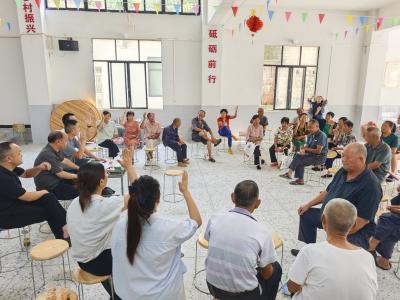 通城县马港镇界上村：中心户长“穿针引线” 织就基层治理新图景