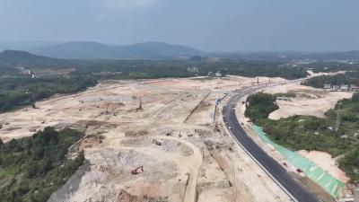 视频-【重点项目献礼国庆】鄂湘赣商贸物流中心项目加速推进 打造鄂湘赣区域物流枢纽