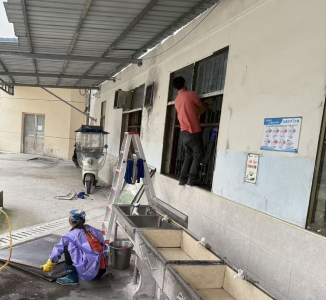 通城县五里镇大坪坳完小：筑牢食堂安全防线 守护师生“舌尖”健康