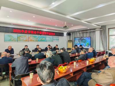 通城县麦市镇：情暖重阳聚合力 银发增辉助发展