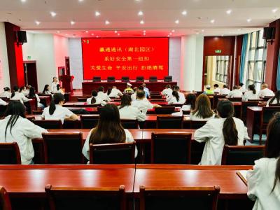 通城交警进企业宣讲 筑牢“拒绝酒驾”安全防线