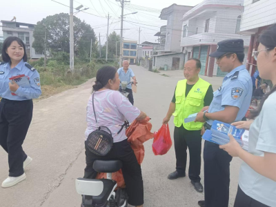 通城县五里镇：“禁毒+反诈”齐宣传 筑牢平安“防火墙”