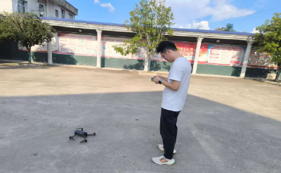 通城县石南镇：无人机“空中扫毒” 筑牢乡村禁毒防线