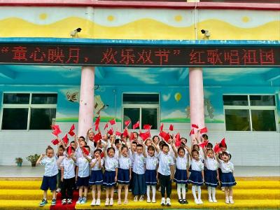 通城县沙堆镇中心幼儿园举办“童心筑梦迎双节”国庆中秋主题教育活动