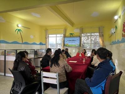 通城县沙堆镇中心幼儿园举行膳食委员会活动