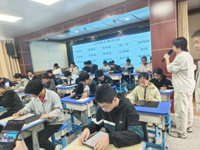 通城县塘湖中学学子赴城关初中参加教联体数学复赛展风采