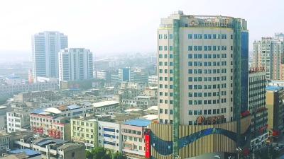 视频-通城县状元广场：党建“红引擎”激发商圈“新活力”