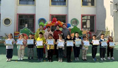 通城县麦市镇中心幼儿园举办“声动童年，语润童心”主题讲故事比赛