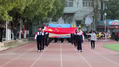 视频-通城县隽水初级中学第十六届冬季田径运动会开幕 