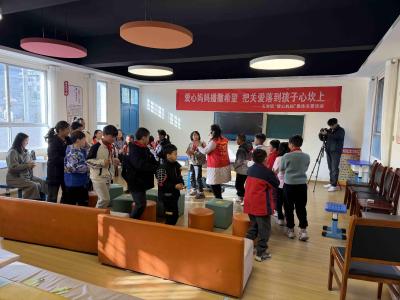 通城县石南镇举行“爱心妈妈”集体关爱活动