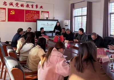 通城县沙堆镇中心完小：分层宣讲传精神，青春奋进筑强国