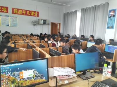 通城县塘湖中学举办首届初中生数学思维运动会校初赛
