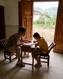 驻村书记周先武化身“爱心爸爸” 用爱点亮困境儿童成长路