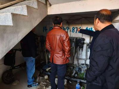 通城县石南镇：带队检查社区小产权房安全，筑牢辖区安全防线