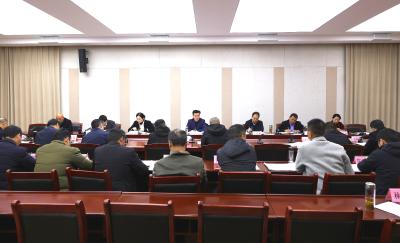 通城县召开2025年投资管理委员会第四次会议