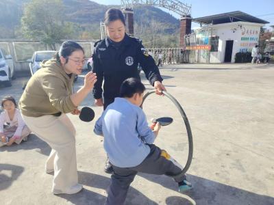 通城县塘湖镇润田小学：趣味运动燃激情，阳光少年展风采