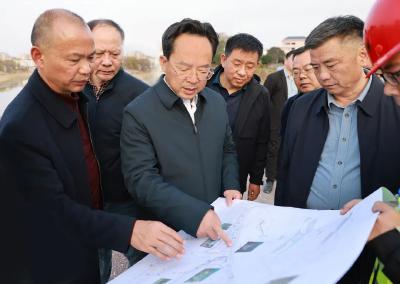 ​黄建平调研城市更新项目建设工作