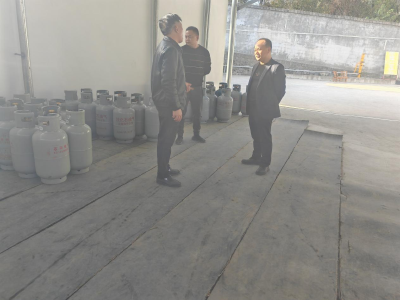 通城县石南镇：开展重点场所安全生产专项检查，筑牢冬季安全防线