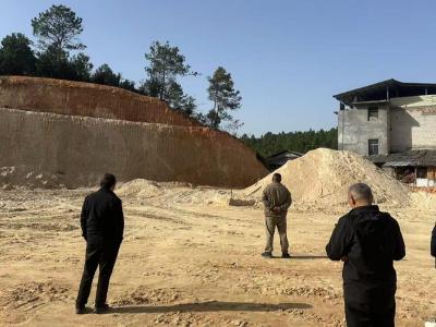 通城县石南镇：无人机“空中把脉”惠民生