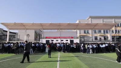 视频-筑牢健康防线！通城县多部门联合开展防艾知识讲座进校园活动